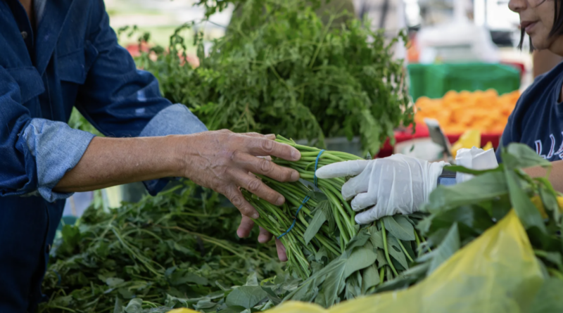 Asian Angelenos have the hardest time getting enough healthy food, study finds